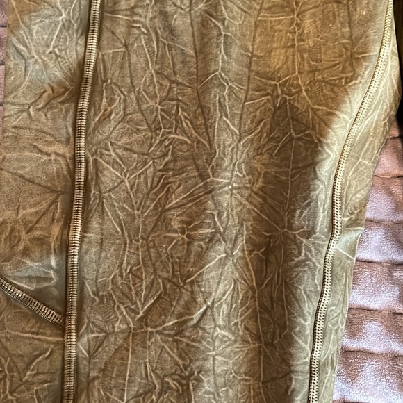 Lululemon leggings - Picture 2 of 4